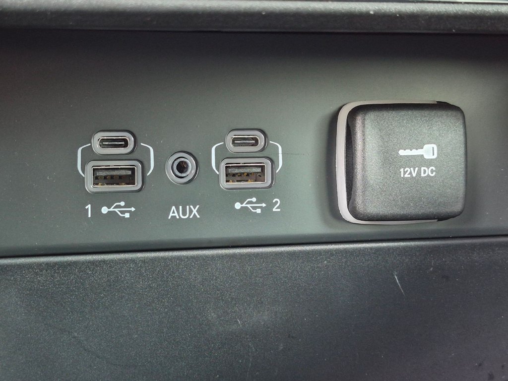 Used 2024 Jeep Grand Cherokee L Summit w/ High Altitude Package AWD/4WD image 22