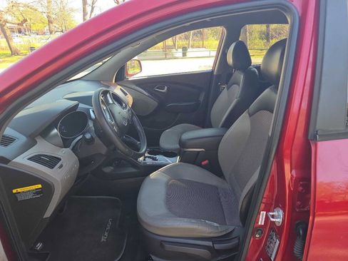 Used 2011 Hyundai Tucson GLS w/ Navigation Pkg 2 image 16