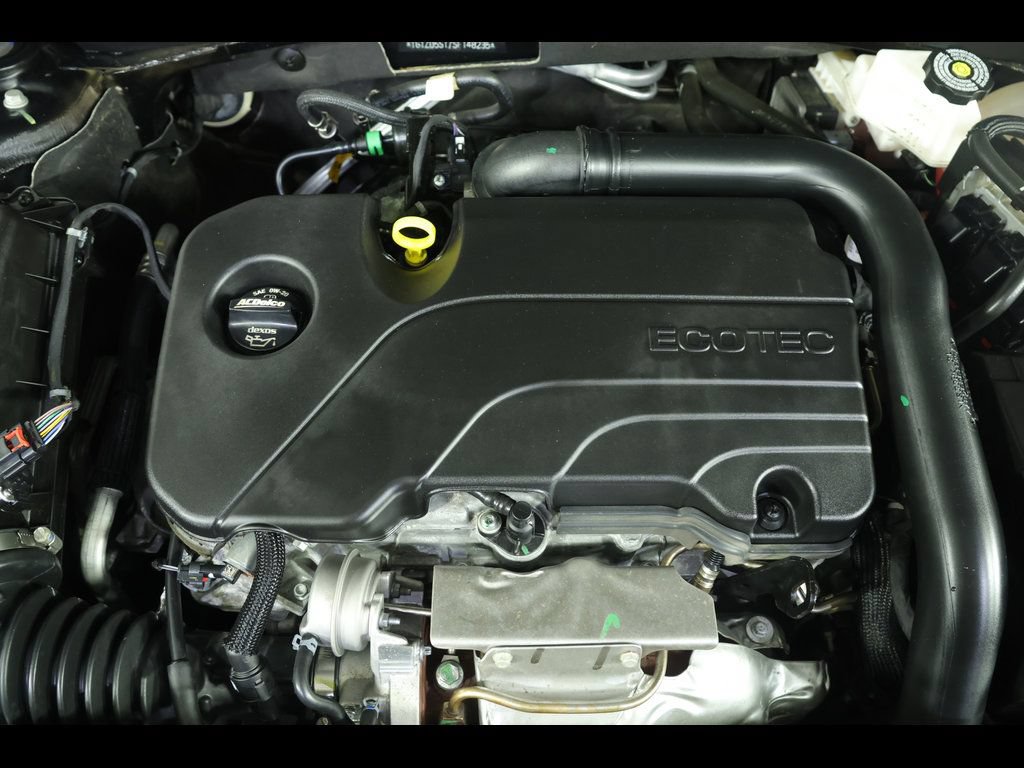 Used 2025 Chevrolet Malibu LT FWD image 18