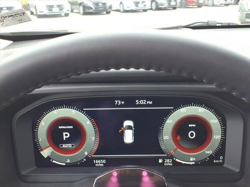 Used 2025 Nissan Rogue Platinum w/ Tech Package image 18