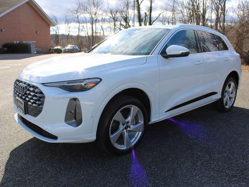 New 2025 Audi Q5 Premium Plus image 4