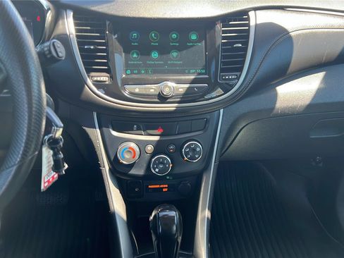 Used 2019 Chevrolet Trax LS AWD/4WD image 10
