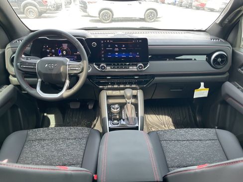 New 2024 Chevrolet Colorado Z71 w/ LPO, Dark Essentials Package image 15