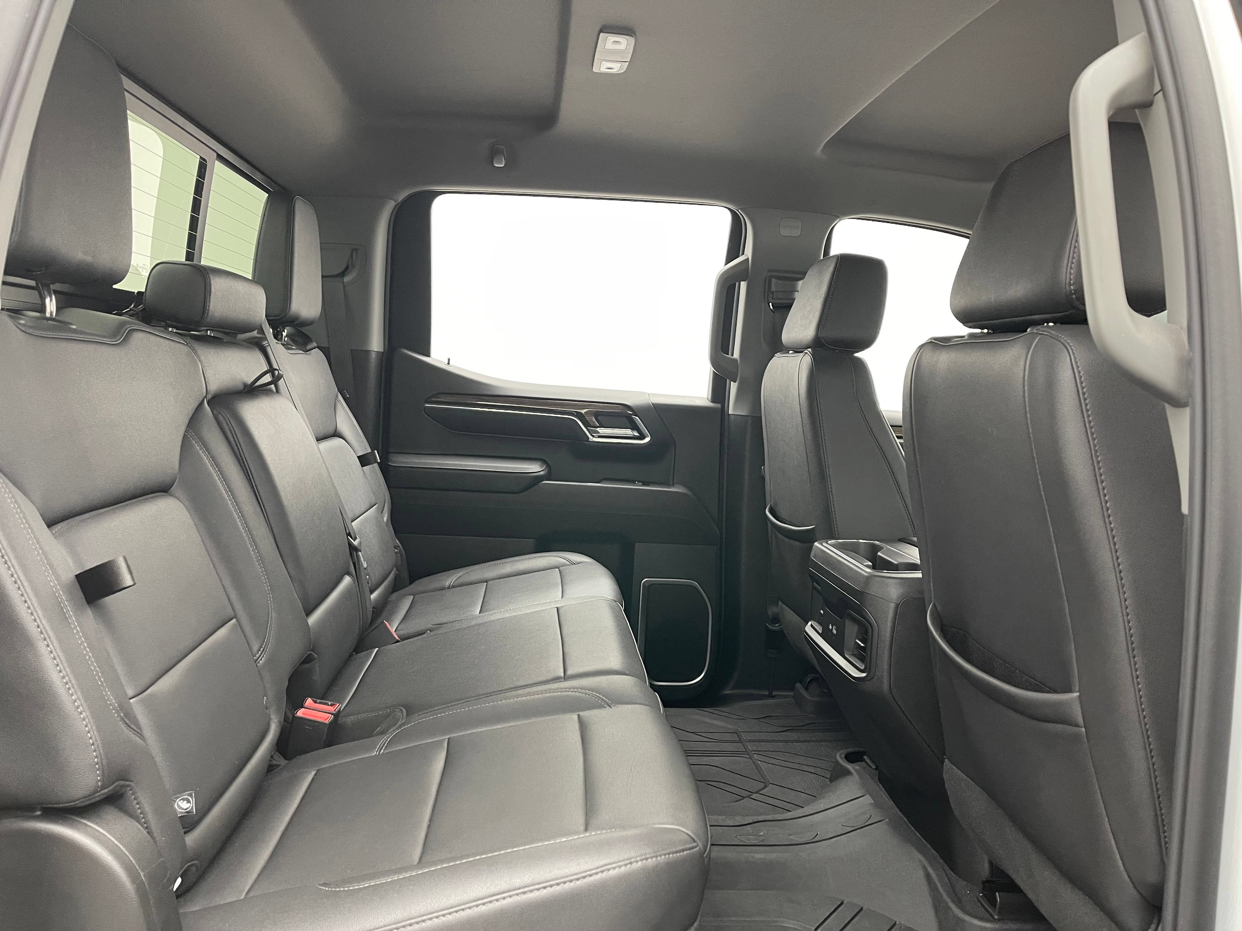 Used 2024 Chevrolet Silverado 1500 RST w/ Redline Edition AWD/4WD image 34