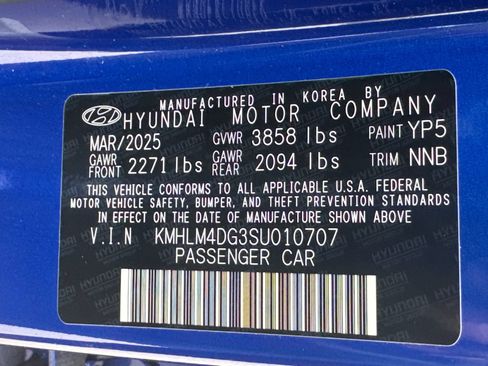Used 2025 Hyundai Elantra Sport FWD image 32