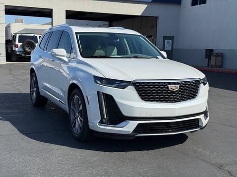 Used 2020 Cadillac XT6 Premium Luxury FWD image 1