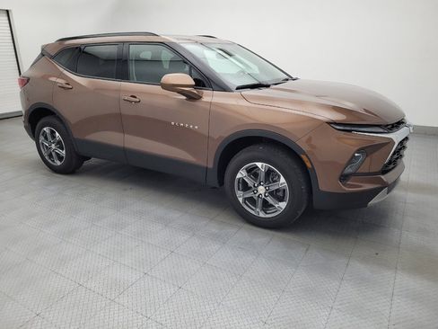 Used 2024 Chevrolet Blazer LT w/ Convenience Package FWD image 11