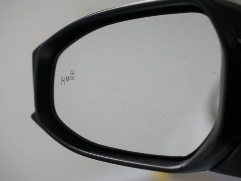 New 2026 Toyota Prius Plug-In Hybrid image 25