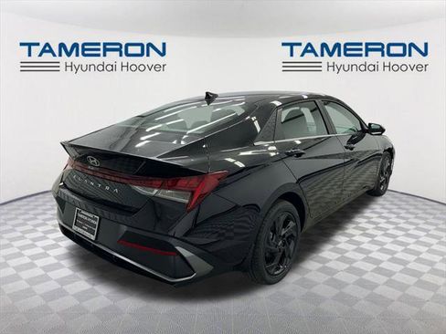 New 2026 Hyundai Elantra SEL Sport image 5