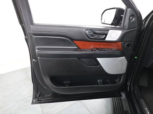 Used 2021 Lincoln Navigator L Reserve image 8