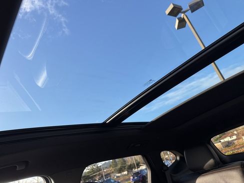 Used 2022 Chevrolet Blazer RS w/ Enhanced Convenience Package image 42