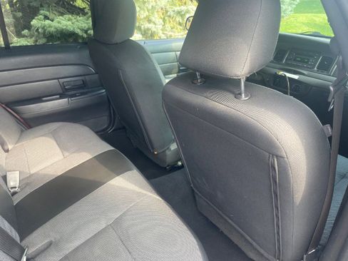 Used 2008 Ford Crown Victoria Police Interceptor image 30