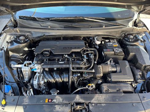 Used 2025 Kia K4 LXS image 31