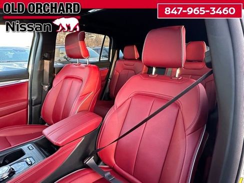 Used 2025 Jeep Wagoneer S Launch Edition image 12