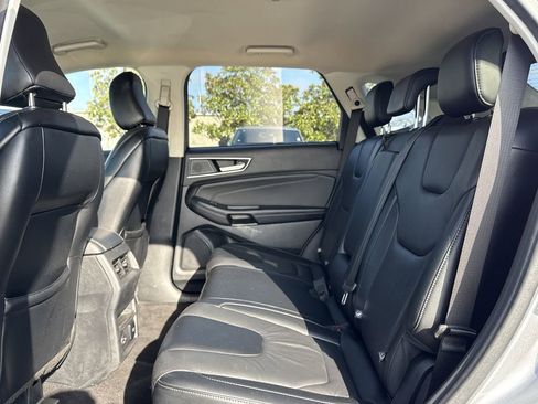 Used 2022 Ford Edge Titanium image 14