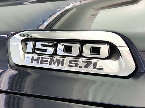 Used 2019 RAM 1500 Big Horn AWD/4WD image 34