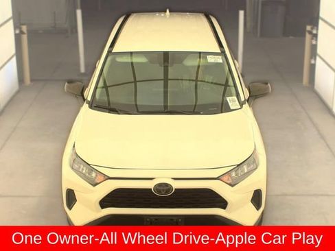 Used 2019 Toyota RAV4 LE AWD/4WD image 1