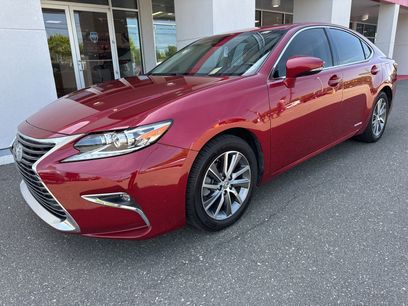 Used 2016 Lexus ES 300h w/ Luxury Package w/Wood Trim