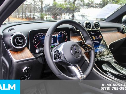 Used 2026 Mercedes-Benz GLC 350e 4MATIC image 23