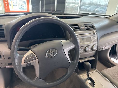 Used 2010 Toyota Camry LE image 20