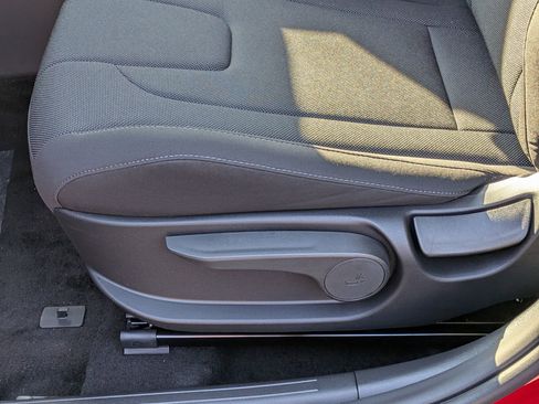 New 2026 Hyundai Elantra SE image 18