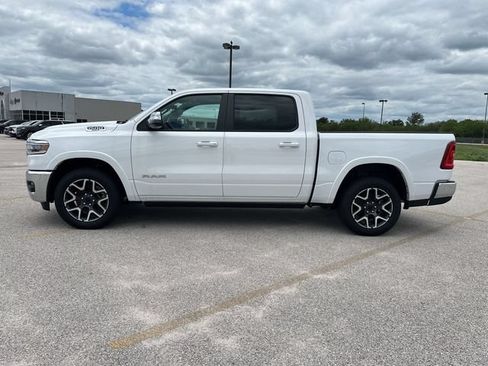 Used 2025 RAM 1500 Laramie AWD/4WD image 2