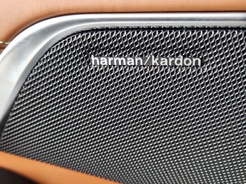 Used 2019 Mercedes-Benz SL 550 image 31