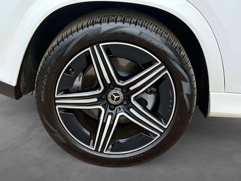 Used 2024 Mercedes-Benz GLE 450e 4MATIC w/ AMG Line Exterior image 7