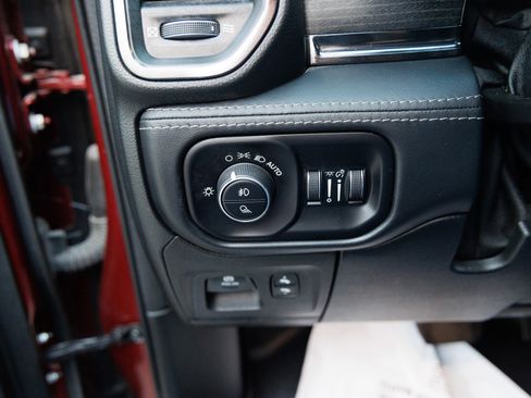 Used 2022 RAM 1500 Limited w/ Body Color Bumper Group image 19