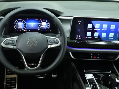 New 2026 Volkswagen Atlas Peak Edition AWD/4WD image 12