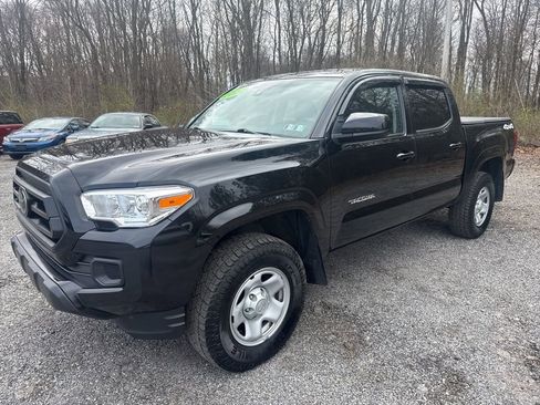 Used 2022 Toyota Tacoma SR AWD/4WD image 4