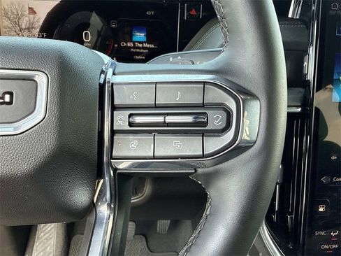 Used 2025 GMC Yukon Denali image 16