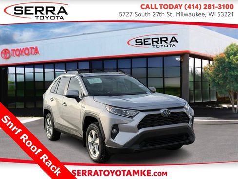 Used 2020 Toyota RAV4 XLE image 1