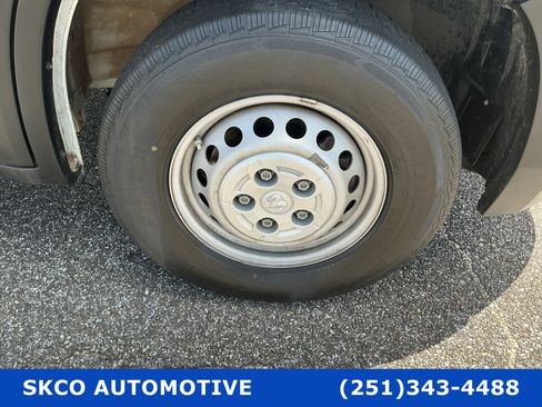 Used 2025 RAM ProMaster 2500 w/ Convenience Group FWD image 7