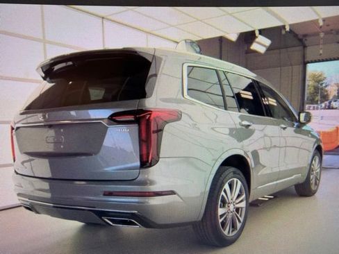 Used 2023 Cadillac XT6 Premium Luxury AWD/4WD image 3