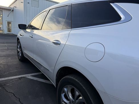 Used 2021 Buick Enclave Avenir w/ Avenir Technology Package image 9