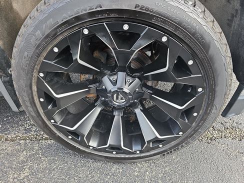 Used 2019 Chevrolet Tahoe LS image 22