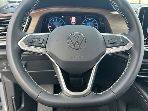 New 2026 Volkswagen Atlas SE FWD image 19