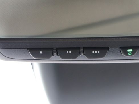 Used 2024 Toyota Highlander XLE AWD/4WD image 24
