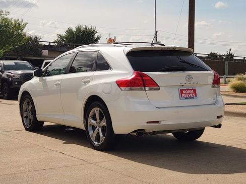 Used 2012 Toyota Venza LE w/ LE Convenience Pkg FWD image 4