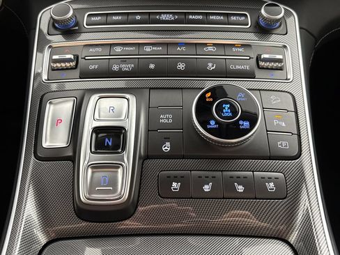 Certified 2023 Hyundai Santa Fe Limited AWD/4WD image 21
