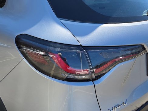 Used 2023 Honda HR-V LX image 10
