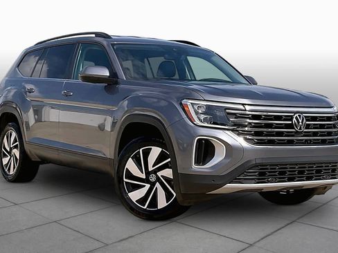 Used 2025 Volkswagen Atlas SE FWD image 5