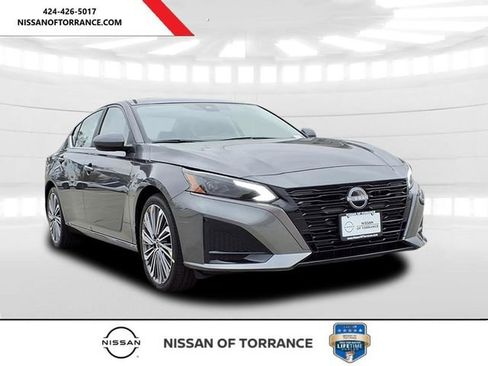 New 2026 Nissan Altima 2.5 SV w/ SV Premium Package FWD image 1
