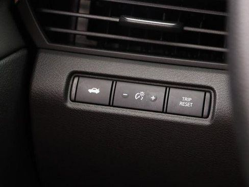 Used 2024 Nissan Altima 2.5 SV FWD image 20