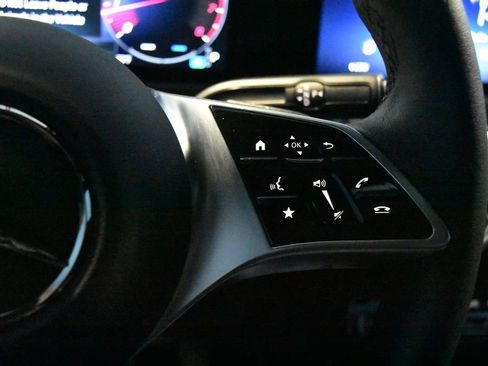 Certified 2025 Mercedes-Benz CLA 250 4MATIC image 10