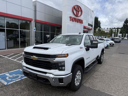 Used 2024 Chevrolet Silverado 3500 LT AWD/4WD image 1