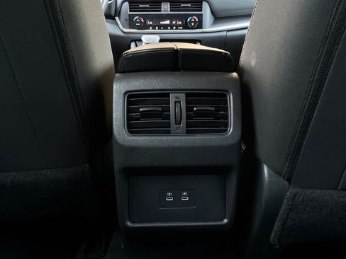 Used 2025 Nissan Rogue SV FWD image 13