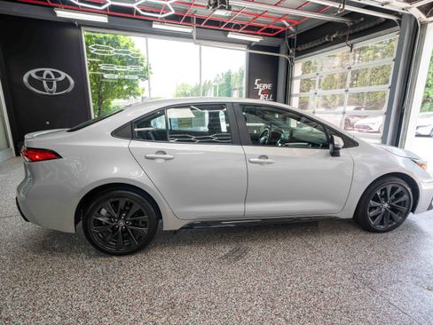 Used 2024 Toyota Corolla SE FWD image 4