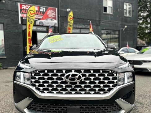 Used 2023 Hyundai Santa Fe SEL w/ Premium Package FWD image 2